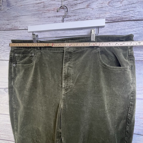 American Eagle Corduroy Pants Size 22 Short Super Stretch Hi-Rise Boot Cut Green - Picture 6 of 12